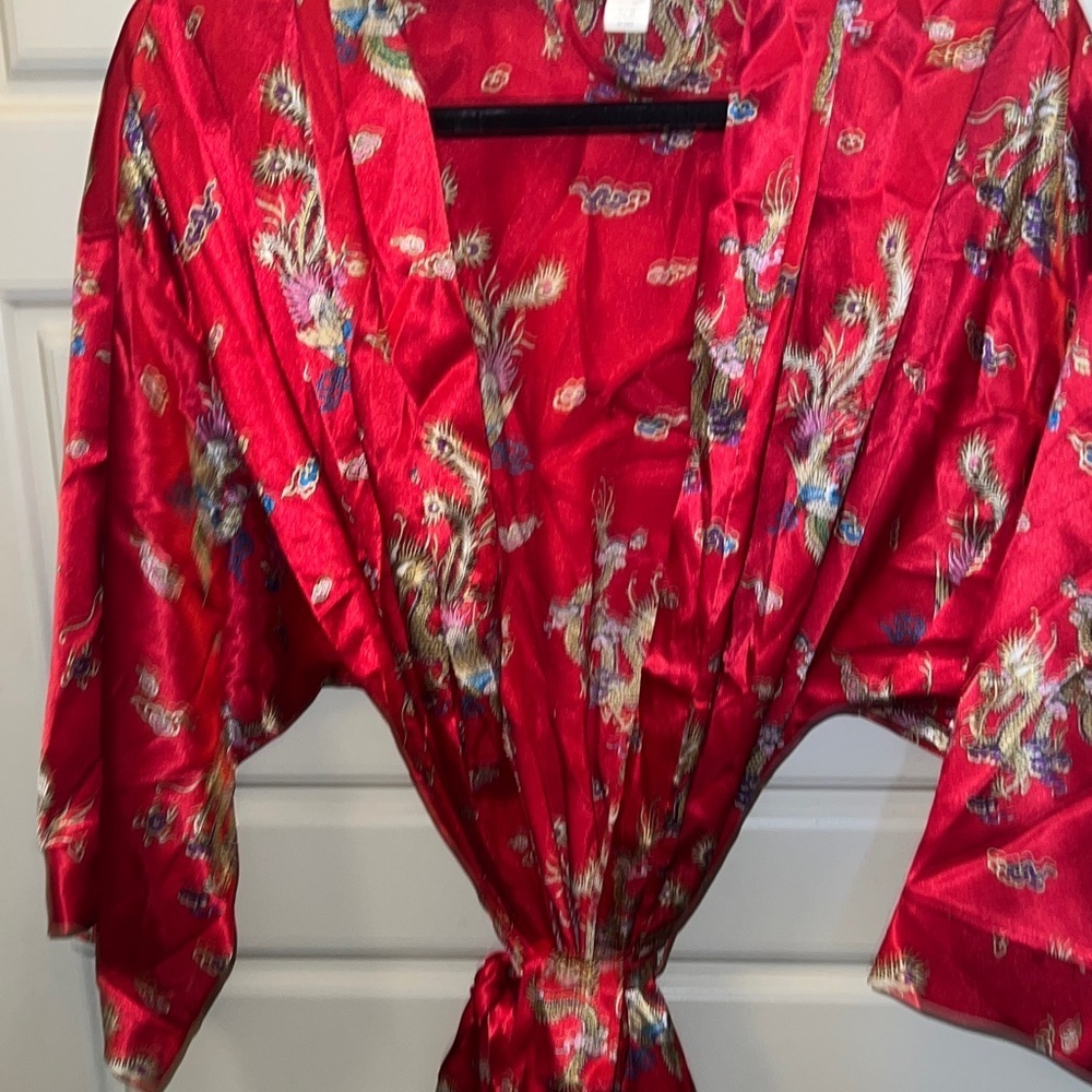Frederick's Hollywood Red Silk kimono floral Robe vintage romantic - Picture 2 of 9